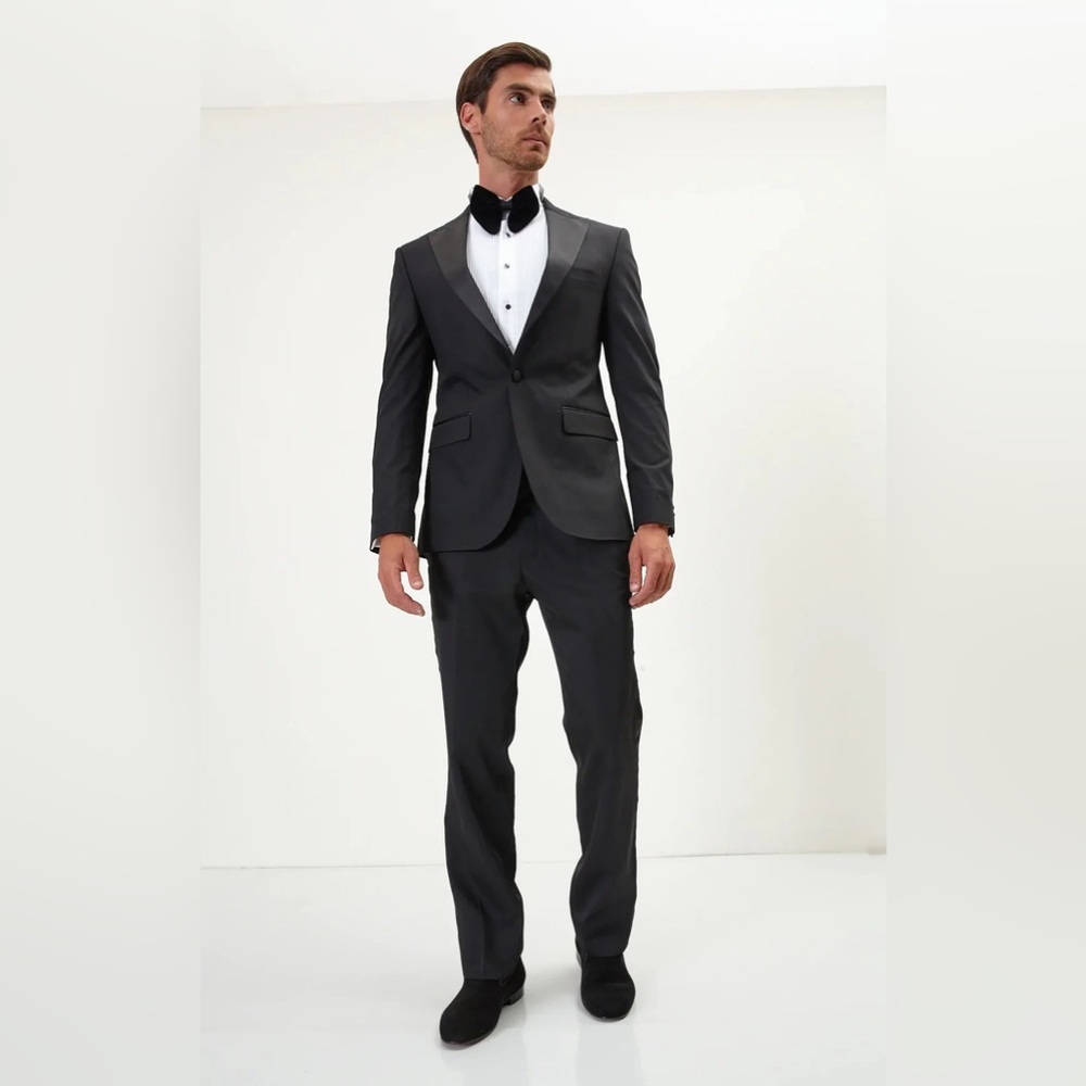 J.Crew Black Peak lapel tuxedo 42L
